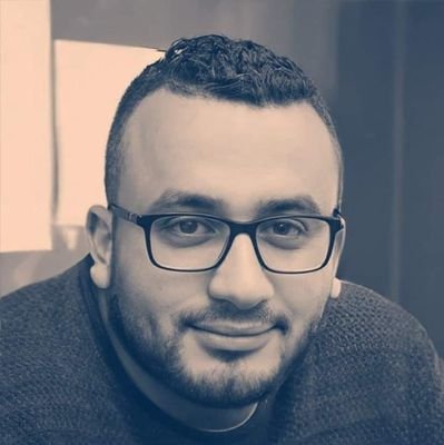 يَعيشُ المرءُ ما استحيا بخيْرٍ
ويبقى العودُ ما بقيَ اللَّحاءُ