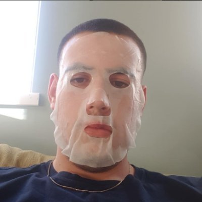 raul_corb_'s profile picture. 24