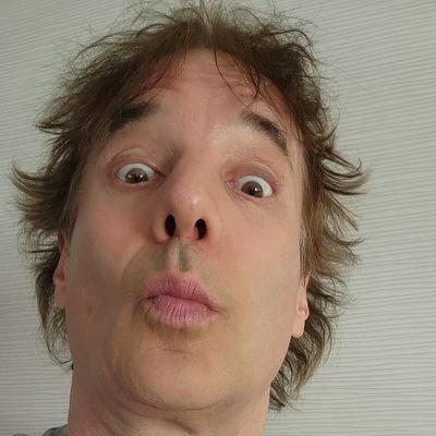 Hard core optimist & animal lover.
Mind, body & longevity health enthusiast. Founder of Paw Addict.
- Keith