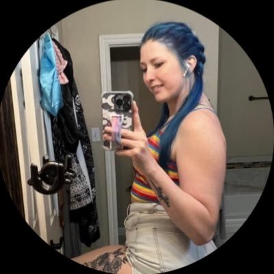 18++| Spicy model, MILF in her 30s 🥰 100% Nerd I Hufflepuff for life 🤓. See my links below for all my spicy content!!❤️❤️