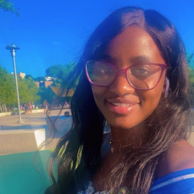 “Ne jamais abandonner ses rêves est la clé de toute réussite ”🙏🏾🥰. Au passage j’adore le foot, 1000000% Barcelonaise💙❤️