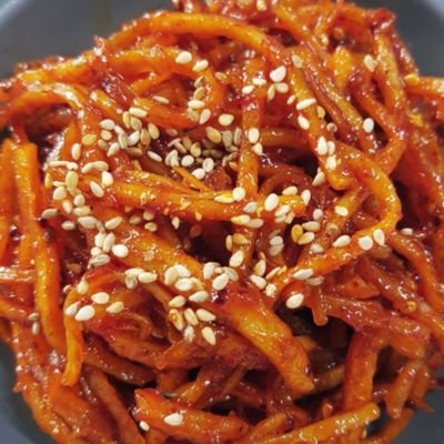 zzangbuza's profile picture. 신상필벌