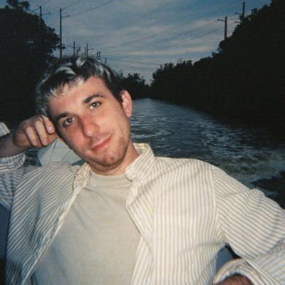 bloominonionbby's profile picture. sad but true!