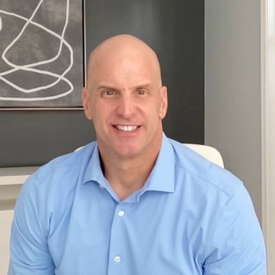 DarenBenzi's profile picture. Attorney and Investor.