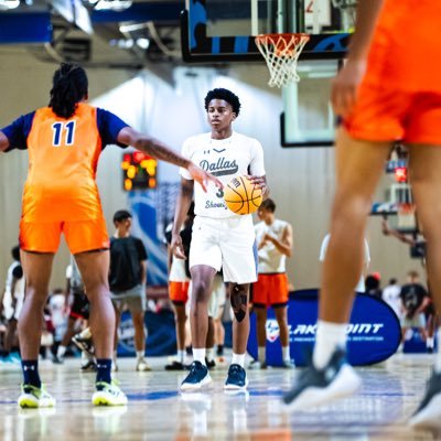 Kingdom Collegiate Academy • C/o 25’ • Dallas Showtyme UA RISE • 6’2 CG • 3.6gpa Contact: 682-557-7417