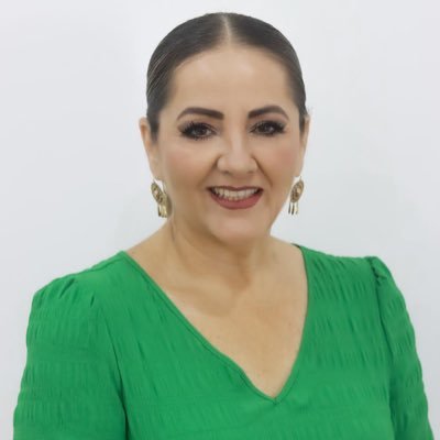 Mujer, Orgullosamente Orizatlense, esposa y madre de una hermosa niña.
