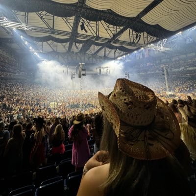 lianagarciawtf's profile picture. 