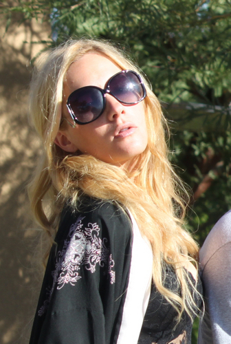 LenaStarr1's profile picture. famously famous.