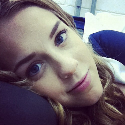 oi eu sou um FC da diva @sophiaabrahao