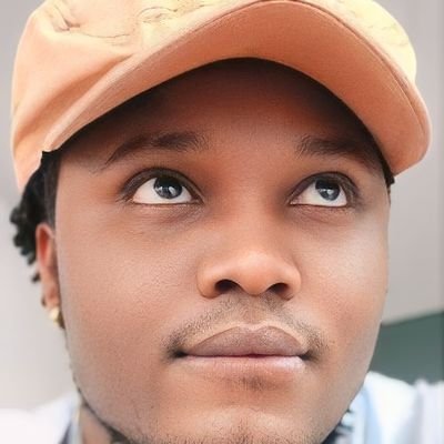 Manchester United Fan✌ || My playlist🎵|| Professional chef👨🍳 || 🇨🇦 🇳🇬|| video games🎮.