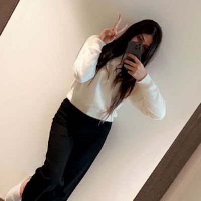Pyaar krti hn fiker krti hn🥰💯
Nafrat karonge Ziker b Ni karonge👎😊