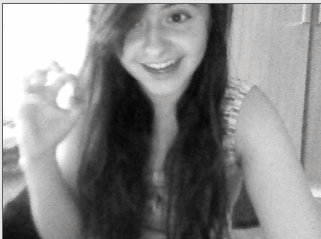 CarolRosiak's profile picture. Não se pode ir longe, mas sempre se pode sonhar. Cada lágrima,uma cachoeira, mas elas não significam que você está perdendo, não há nada errado com quem você é.