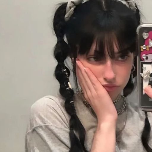 Grotorelb2g1zw's profile picture. Always be a first-rate version of yourself, instead of a second-rate version of somebody else.