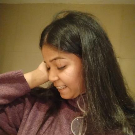 Here to give #tweettalks on all things art, content, stories, news and some random stuff. Middle class ladki jo dil se Shakespeare hai ❤️