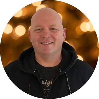 tradebynetwork's profile picture. 🧑‍🦲| Bo Håkansson 👨🏼‍💻| Business coach💡| Help People quit 9 - 5 and out of debt. 📨| DM me “New Start” 💵| Hit my url to get a free start up Action 📧⤵️