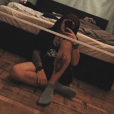 Degenerate Shaco main who is trying to play card games. Peaked rank 1 LoR (RIP) SWU Blue Enjoyer 🟦