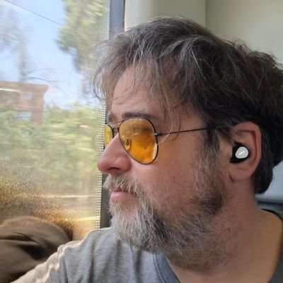 Ceo de https://t.co/ZjRu6MesVy . Si tienes un negocio y necesitas ayuda, hablame que te ayudo ;)