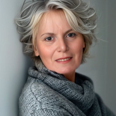 @Lyndarenham