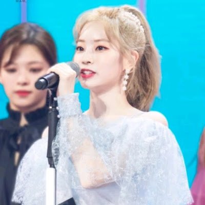 waty_listiawati's profile picture. 