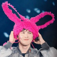 B | (@mye0nbunny) 's Twitter Profile