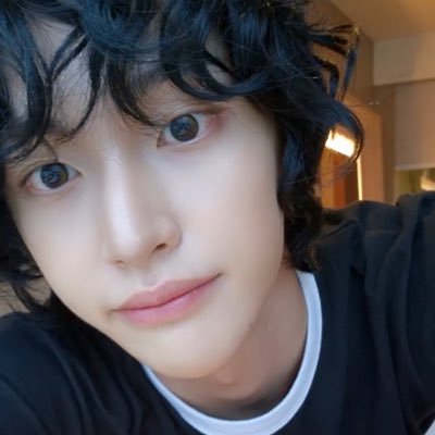 pioupioumew's profile picture. eunseok pls save me