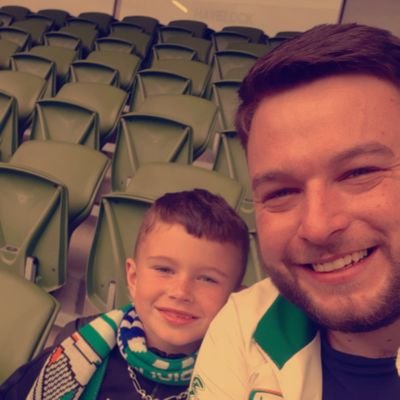 Irish Toffee 💙
electrician ⚡
https://t.co/uBeFlepgcU