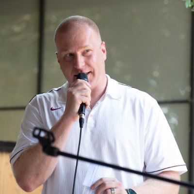 Organizer@{DevOpsDaysTLV, Statscraft}, Opinions are my own.
Facebook Philosopher, Office Linebacker, Couch Activist.