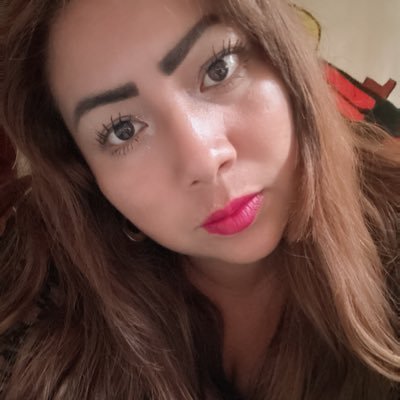 naomicortezvasq's profile picture. HOL@ zoy un dezm@dre @nd@ndo