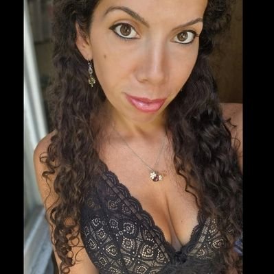 💜 Dietro ai sensi vedi che la ragione ha corte le ali 💜👵🏻~ ⚘️ASPIRANTE STRONZA⚘️ ~la mia fame è cronica~ #ilmiotramontopiùbello ❤
#questannohoimparato 💎
