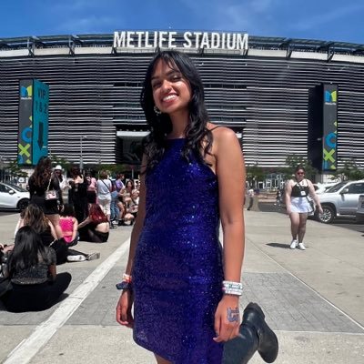 folkloriangrace's profile picture. bandit like me, eyes full of stars ✨ rep tour 7/10/18 💗