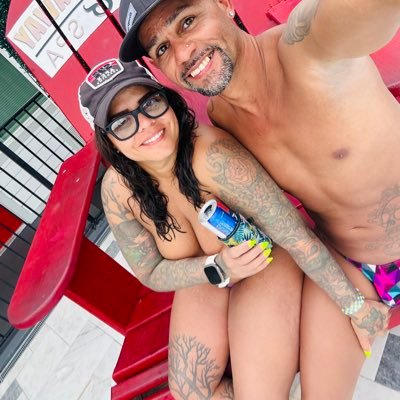 Here to share some nude photos. Nudity is not porn, we don’t do porn. For that go to Fansly https://t.co/36it2DQxjY