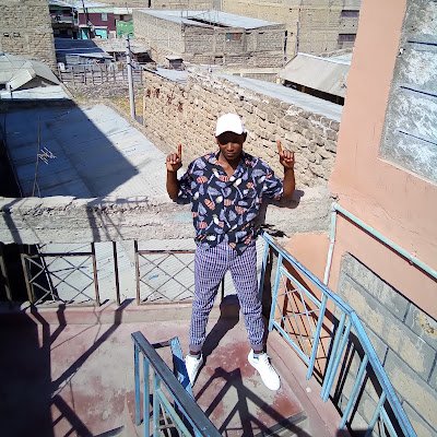 Benjahthepoet's profile picture. 