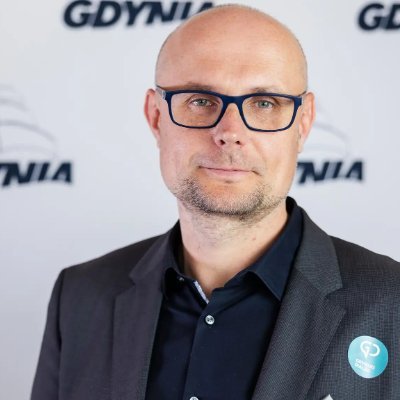 Przedsiębiorca. Publicysta @MagazynLiberte
Były Wiceprezydent @MiastoGdynia (06.2024-06.2025)
Od 30 lat mieszkaniec Dąbrowa.
Członek Gdyński Dialog i @nowePSL🍀