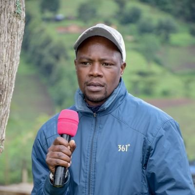 Online mobilizers/writer
political analyst
Manchester united fan