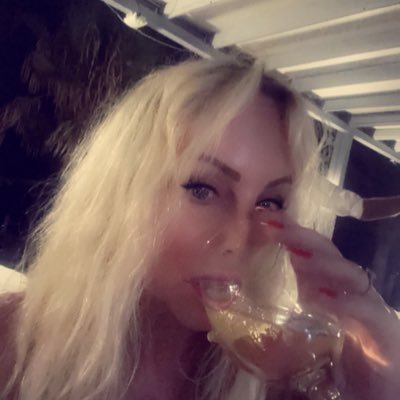 Born Ely. Raised Norwich. Now Manc bird. Loves a good w(h)ine. Non dumb blonde. Business Ops at Macclesfield FC / International Football Group