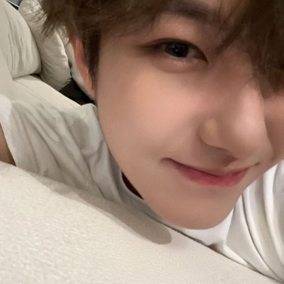 casada con dokyeom aque si mi amor @pledis_17
dokyeom: claro cielo pero no mates a nadie por favor