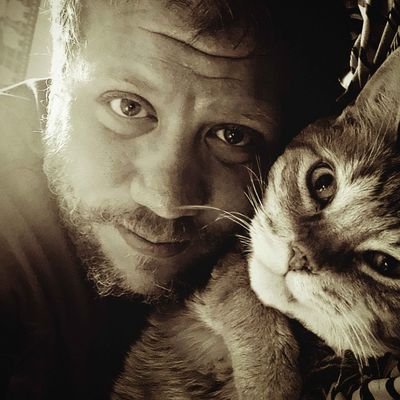 thelvlupgamer's profile picture. I am a real person I promise!!!!