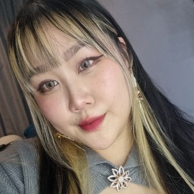 Twitch Affiliate | I play games, actually no, I play Valorant.
aqua baby ♒️✨️ OCE