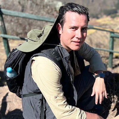 Autor del libro “El Mensaje de Nazca: Evidencia Histórica de las Momias de Nazca y los Antiguos Dioses de los Andes”