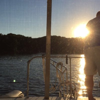 Twistedscenari0's profile picture. jack of many trades, master of none. 👀 I play video games.