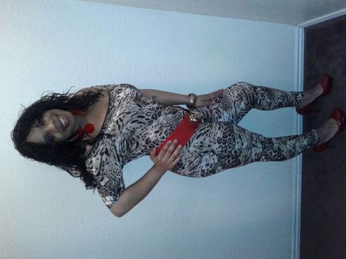 hairstylist ...i love to cook coming up model jus really living the life that some people die for hard work. no playtime