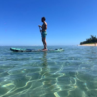 nom_oy's profile picture. 