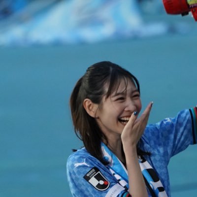 🐬なんだか、最近、(というかずっと昔から) 公式アカウントの方でサッカーの話、したりない、我慢できない、もっとはなしたい、気がついたらこんなアカウントをつくっていました… ゆるりと……私のサッカーのひとりごとですので…気になる方のみ覗き見していってください!🥅 @723natsumi_okmt 本垢はこちら