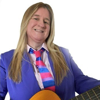 Scottish bisexual Christian stand-up comedian, married. Playing #edfringe #edfringe24 2-10 August. Tickets at https://t.co/9b316zyZUO
