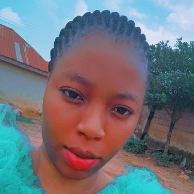 Hey!
I'm Ella,
A TECH lady passionate about TECH because TECH can not be left to men alone.