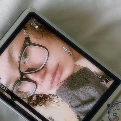 this account is for multistan — ✩°。⋆⸜ 🎧✮ she/her 08’