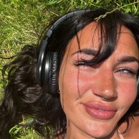 Holly Lauren (@hollylaure20) Twitter profile photo
