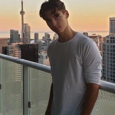 Aidancocciolo's profile picture. @AidanCocciollo
$20m+ In Email and SMS Sales - Successful businesses prioritize customer retention over customer acquisition, you should be no different. Book.