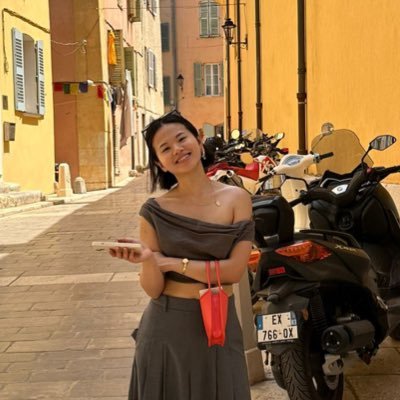 sy_sam_lee's profile picture. I write reviews in London