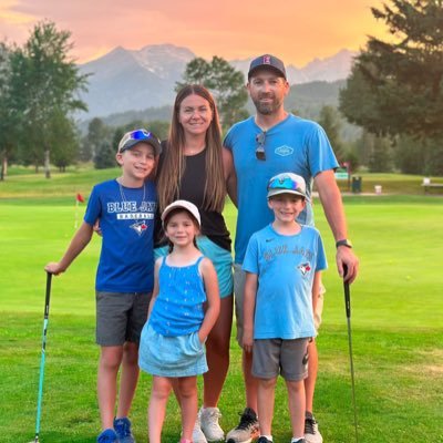 Father of 3, Husband of 1... Farmer in S.Alberta. Own and Operate Stamp Farms/ @Stampseeds . Oversee Farm Operations & Agronomy. https://t.co/QxuYye7uNH. CCA.